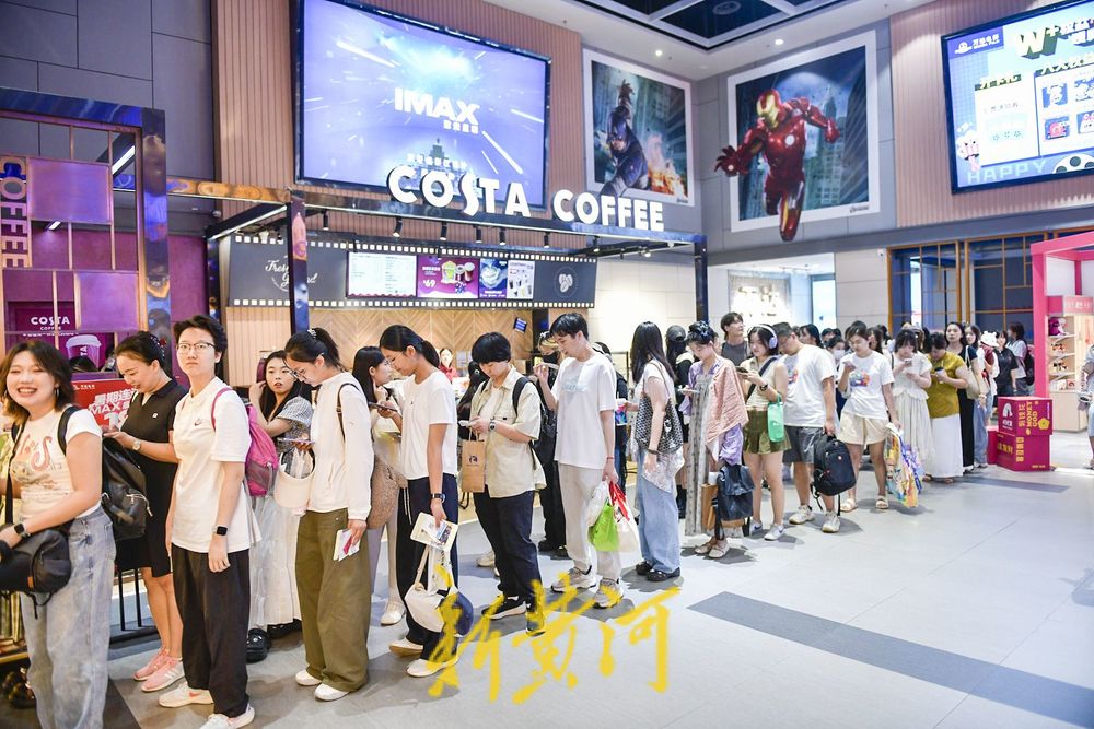 多部电影扎堆暑期档 影院迎来观影热潮